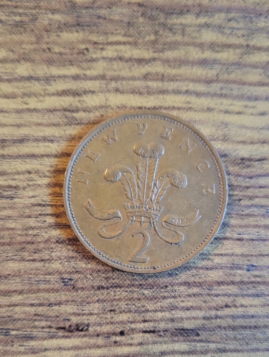 Other - 1979 United Kingdom New 2 Pence Coin- Bronze Tones